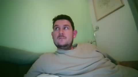 Snapshot of robtheman94 chatting on 11-03-25, 09:16 Robin online show from 11-03-25, 09:16