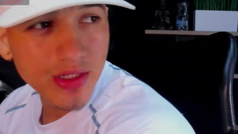 rocco_santos online show from 11-26-25, 12:22