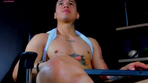 rocco_santos online show from 03-25-26, 06:36