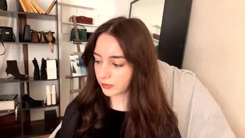 Snapshot of rochelgloff chatting on 11-25-25, 10:15 Marry online show from 11-25-25, 10:15