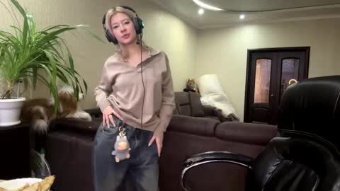 Anny online show from 02-02-26, 10:58