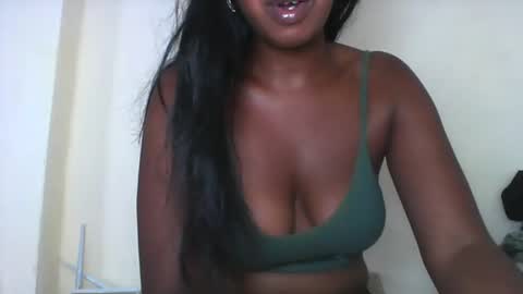 rochellinah online show from 03-28-26, 02:05