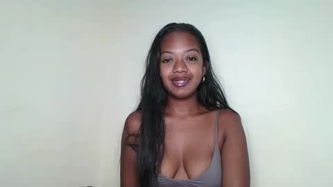 Snapshot of rochellinah chatting on 05-14-26, 12:23 rochellinah online show from 05-14-26, 12:23