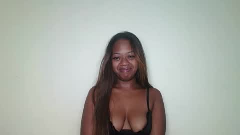 Snapshot of rochellinah chatting on 05-29-26, 06:17 rochellinah online show from 05-29-26, 06:17