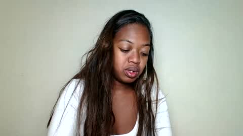 Snapshot of rochellinah chatting on 06-17-26, 03:35 rochellinah online show from 06-17-26, 03:35