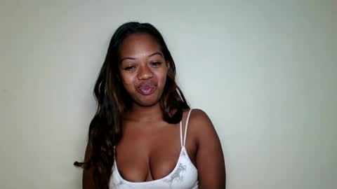 rochellinah online show from 06-21-26, 11:02