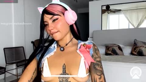 Samantha Estephania  online show from 11-25-25, 09:59