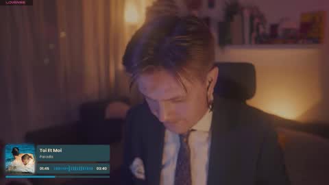 Rocket Bunny online show from 10-11-25, 08:29