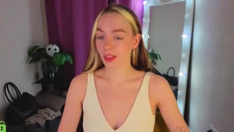 Snapshot of rockett_bunny chatting on 06-23-26, 10:30 Rockett online show from 06-23-26, 10:30
