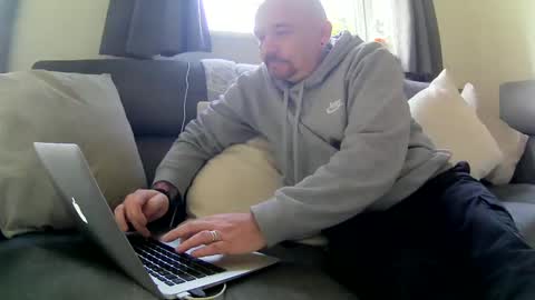 Joey online show from 03-04-25, 10:57