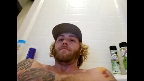 Snapshot of rockhardsurfers chatting on 02-14-25, 11:53 rockhardsurfers online show from 02-14-25, 11:53