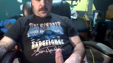 Snapshot of rockinoutwithmycokout chatting on 02-14-25, 11:20 rockinoutwithmycokout online show from 02-14-25, 11:20