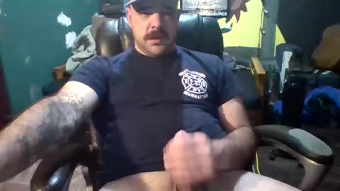 Snapshot of rockinoutwithmycokout chatting on 02-17-25, 04:20 rockinoutwithmycokout online show from 02-17-25, 04:20