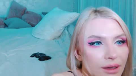 Lina and Den online show from 01-18-26, 06:39