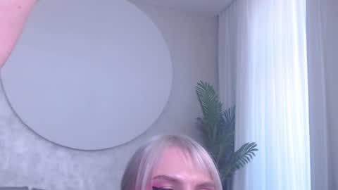 Snapshot of rockstarsgames chatting on 06-19-26, 07:56 Lina and Den online show from 06-19-26, 07:56