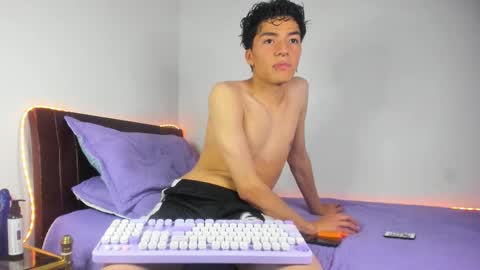 Snapshot of rofflust chatting on 02-24-26, 01:36 Roff Lust online show from 02-24-26, 01:36