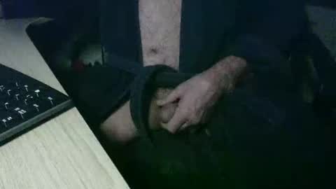 Snapshot of roger_peter chatting on 01-19-25, 04:54 roger_peter online show from 01-19-25, 04:54