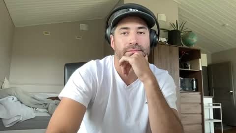 Roger Sterling online show from 07-28-26, 08:21