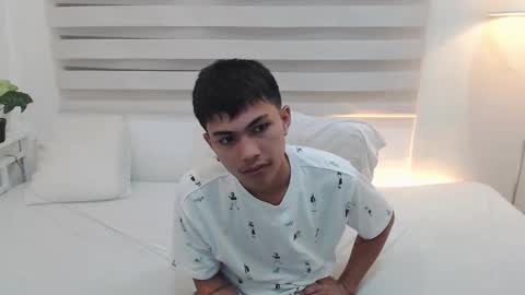 rolenzo18 online show from 03-17-26, 01:47