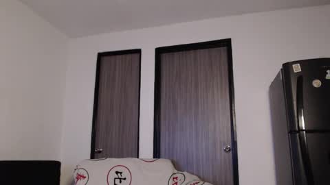 Snapshot of romanphoenix chatting on 12-19-24, 12:34 Roman online show from 12-19-24, 12:34