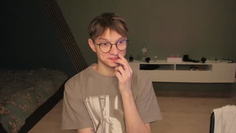 Romeo online show from 12-18-24, 10:24