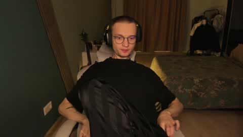 Romeo online show from 01-31-25, 09:26