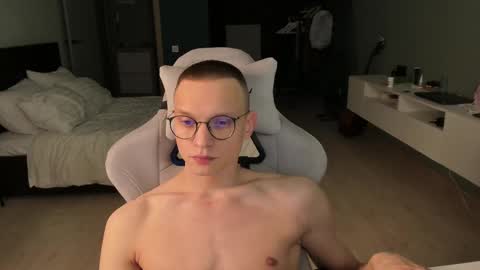 Romeo online show from 02-11-25, 04:13