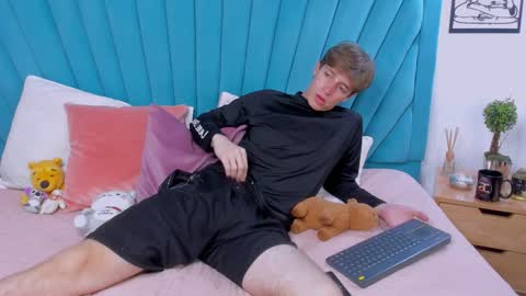 Romeo Ricci online show from 01-14-25, 04:18