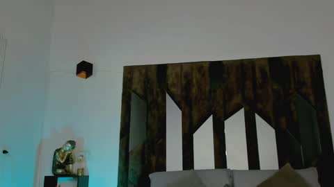 Snapshot of romeo_ricci1 chatting on 05-24-26, 12:10 Romeo Ricci online show from 05-24-26, 12:10