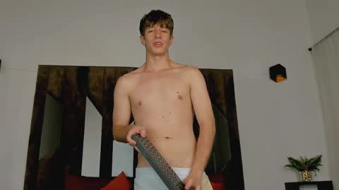 Snapshot of romeo_ricci1 chatting on 05-27-26, 01:57 Romeo Ricci online show from 05-27-26, 01:57