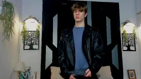 Snapshot of romeo_ricci1 chatting on 07-02-26, 03:45 Romeo Ricci online show from 07-02-26, 03:45
