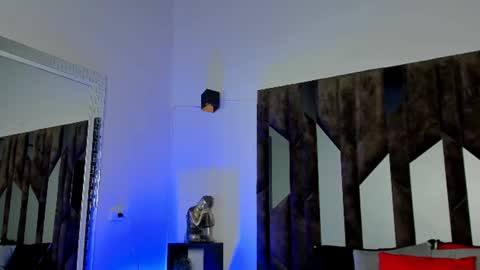 Snapshot of romeo_ricci1 chatting on 07-07-26, 07:23 Romeo Ricci online show from 07-07-26, 07:23