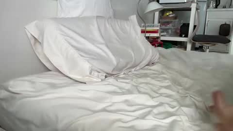 romeodiamond online show from 12-18-24, 06:14