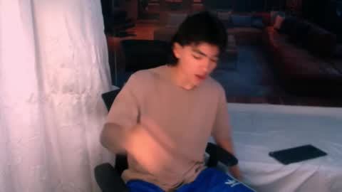 Romeo online show from 12-22-25, 07:33