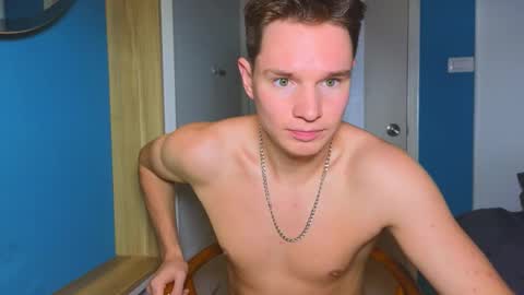 Romeo online show from 11-08-25, 01:44