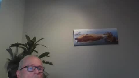 Snapshot of romsnord1318298640130563 chatting on 06-27-26, 08:41 HIALL online show from 06-27-26, 08:41