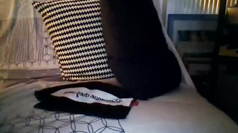 Snapshot of ronbig8inch chatting on 10-20-25, 06:19 ronbig8inch online show from 10-20-25, 06:19