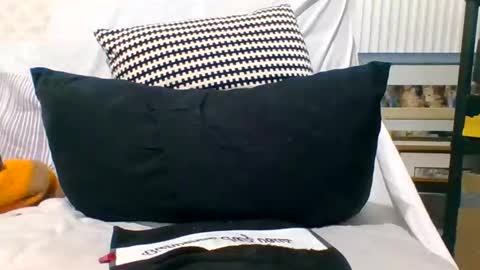 Snapshot of ronbig8inch chatting on 10-27-25, 06:12 ronbig8inch online show from 10-27-25, 06:12