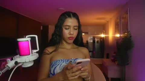 Snapshot of ronieeplay chatting on 05-20-26, 03:02 Roni online show from 05-20-26, 03:02