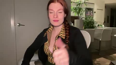 Snapshot of ronniestrange chatting on 01-29-25, 03:33 Ronnie Strange online show from 01-29-25, 03:33