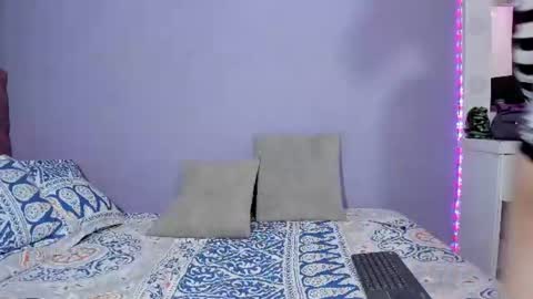 Snapshot of room312_ chatting on 06-20-26, 04:10 Twelve 3 Inst Twelve 312002 Twitter Room312 2002 online show from 06-20-26, 04:10