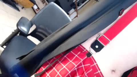 Snapshot of room911 chatting on 02-16-25, 09:59 herreraisa offical online show from 02-16-25, 09:59