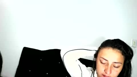 Snapshot of roosmery_ chatting on 05-13-26, 01:30 roosmery_ online show from 05-13-26, 01:30