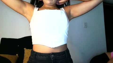 Snapshot of roosmery_ chatting on 07-15-26, 01:49 roosmery_ online show from 07-15-26, 01:49