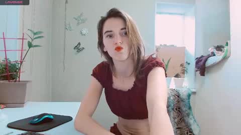 Snapshot of rosa843850 chatting on 02-07-25, 02:15 rosa843850 online show from 02-07-25, 02:15