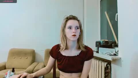 Snapshot of rosa843850 chatting on 03-08-25, 04:39 rosa843850 online show from 03-08-25, 04:39