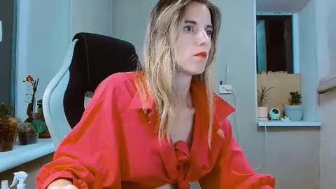 Snapshot of rosa843850 chatting on 09-13-25, 06:08 rosa843850 online show from 09-13-25, 06:08