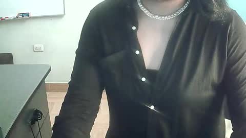 Snapshot of rosabells chatting on 11-07-25, 06:52 Rosa online show from 11-07-25, 06:52