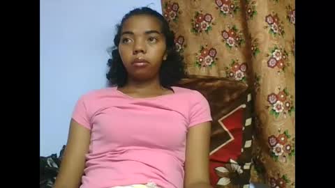 Snapshot of rosah225127 chatting on 04-20-26, 06:38 rosah225127 online show from 04-20-26, 06:38