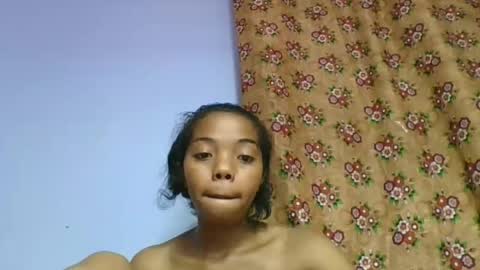 Snapshot of rosah225127 chatting on 04-22-26, 03:24 rosah225127 online show from 04-22-26, 03:24